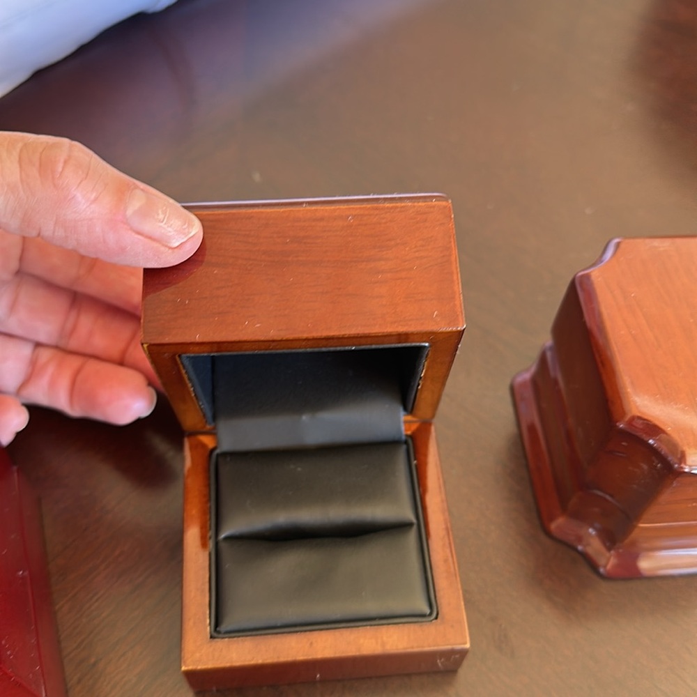 4 ring box - Picture 3 of 6